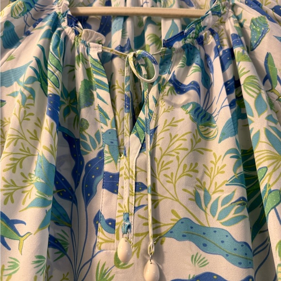 Rose & Olive Blue and Green Flutter Sleeve Blouse - Picture 2 of 5